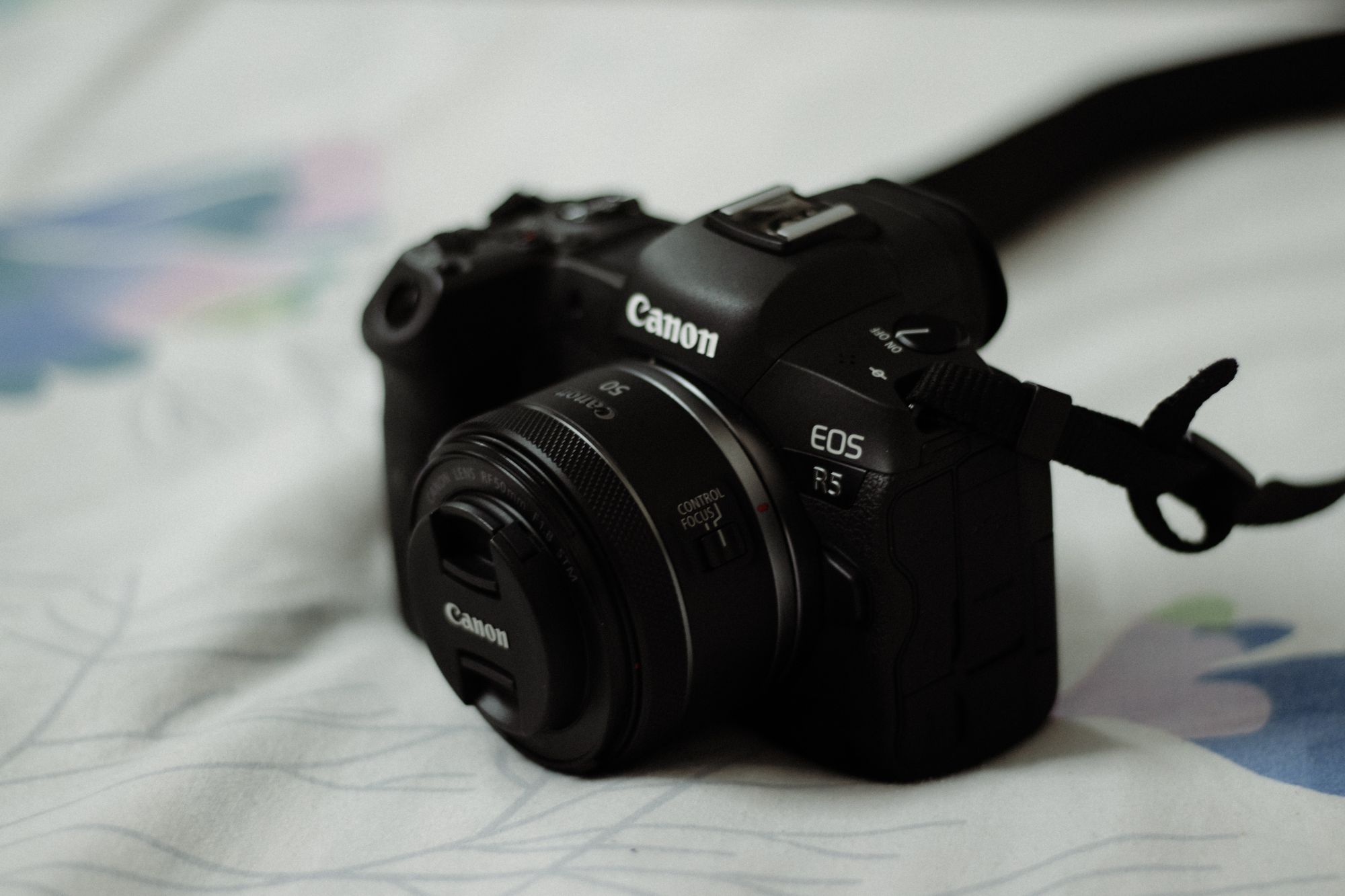 Canon EOS R5