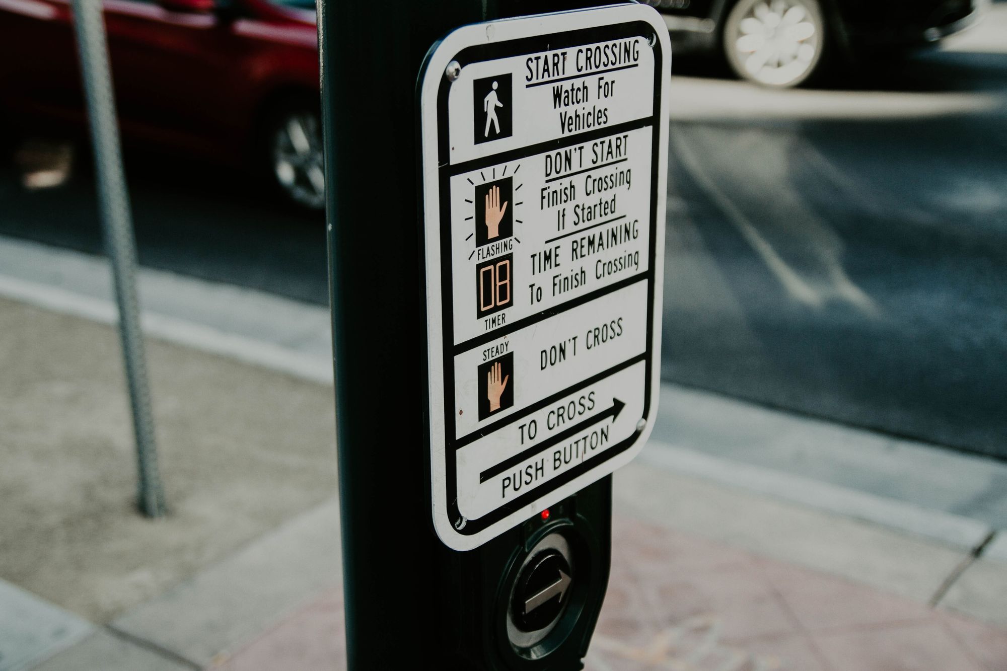 Detailed instructions on a traffic lamp