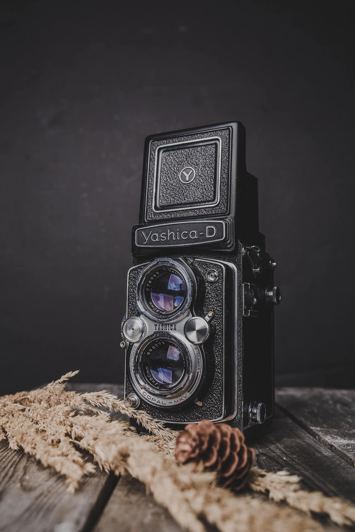 Yashica Mat 124G