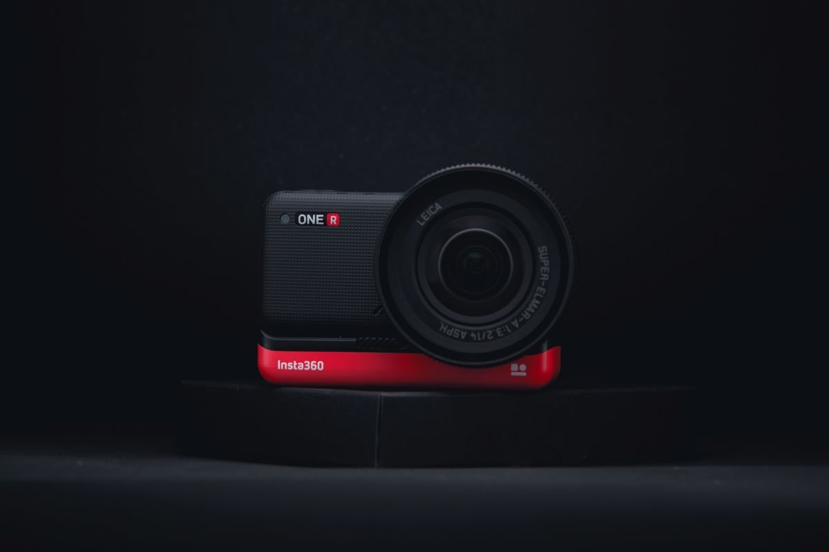 3d camera with black background