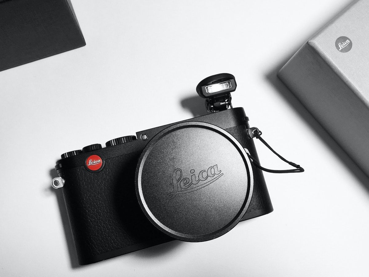 Leica compact cameras