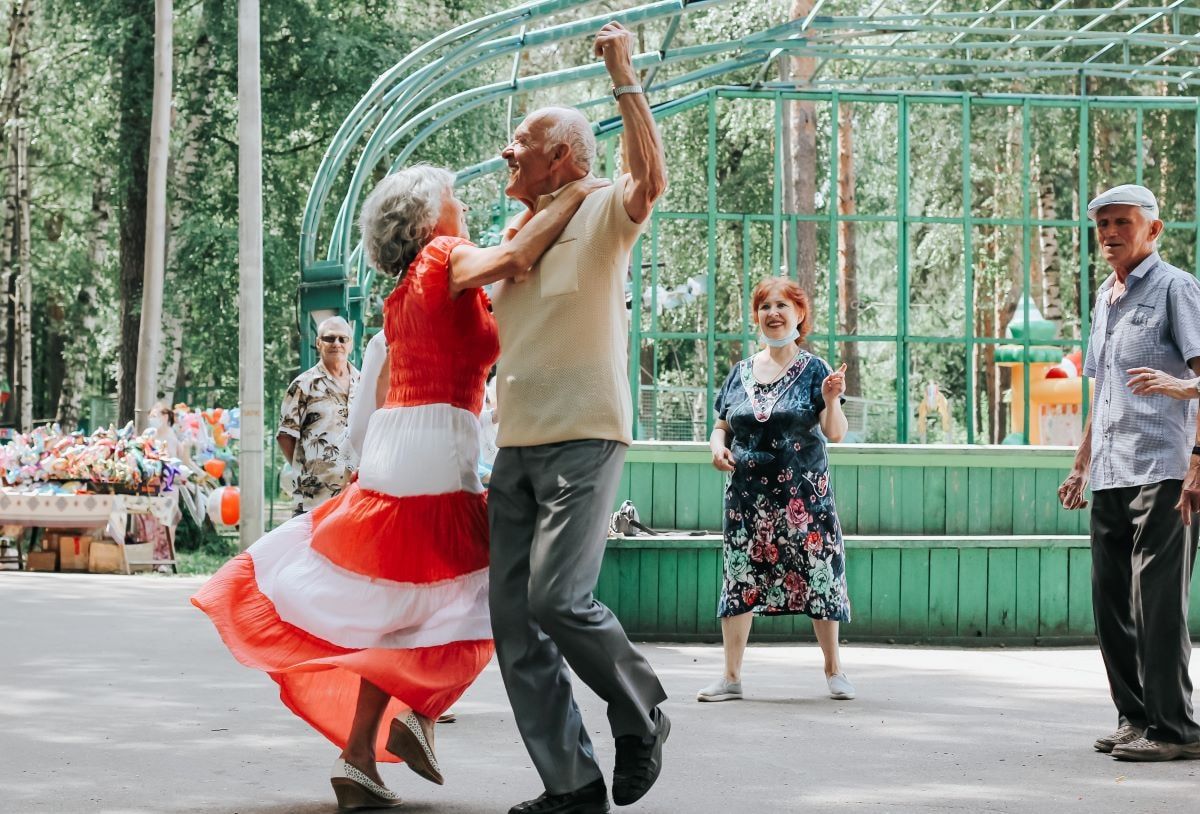 seniors dancing lifestyle photo