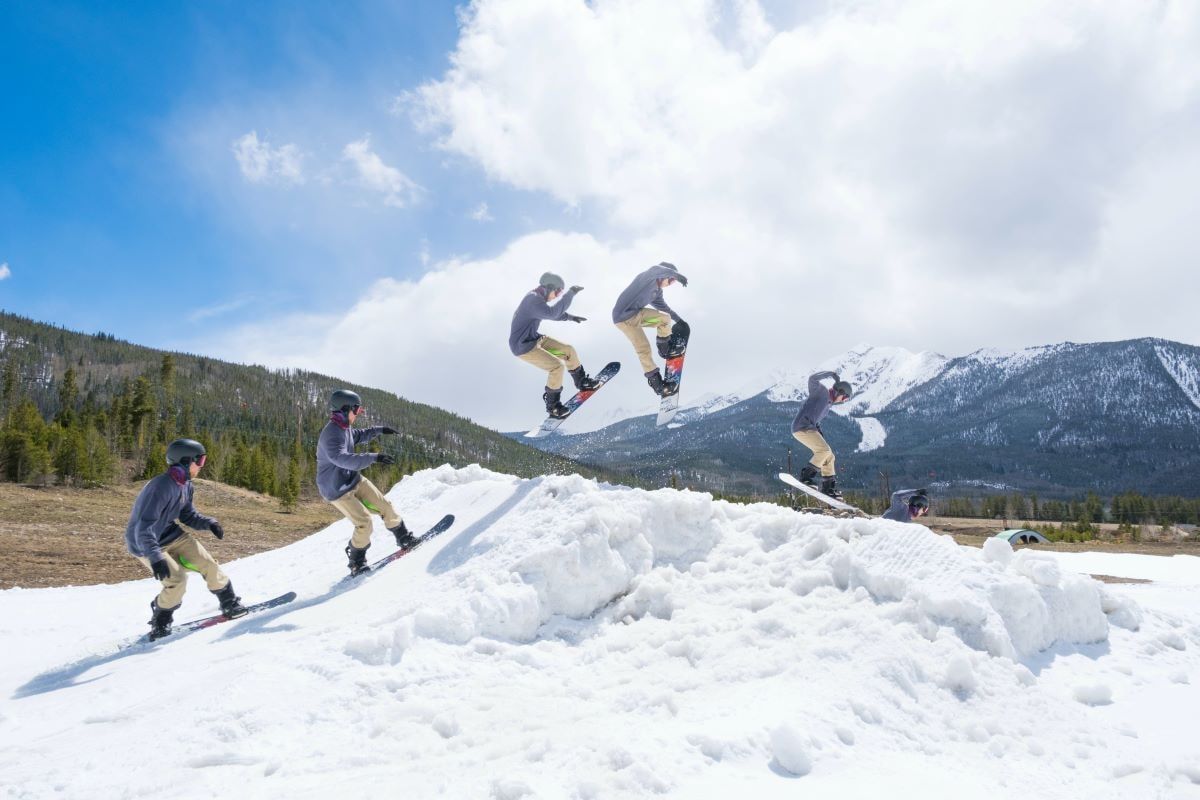 sports photography snowboarding