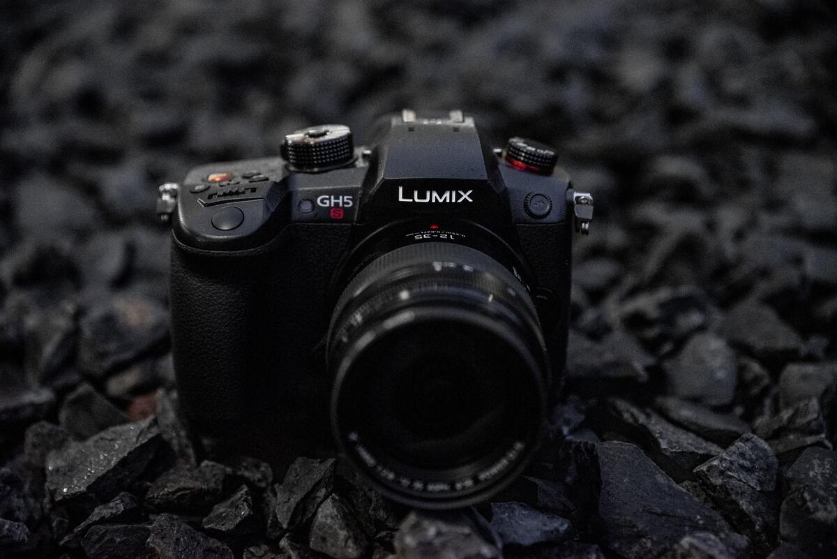 Panasonic GH5S