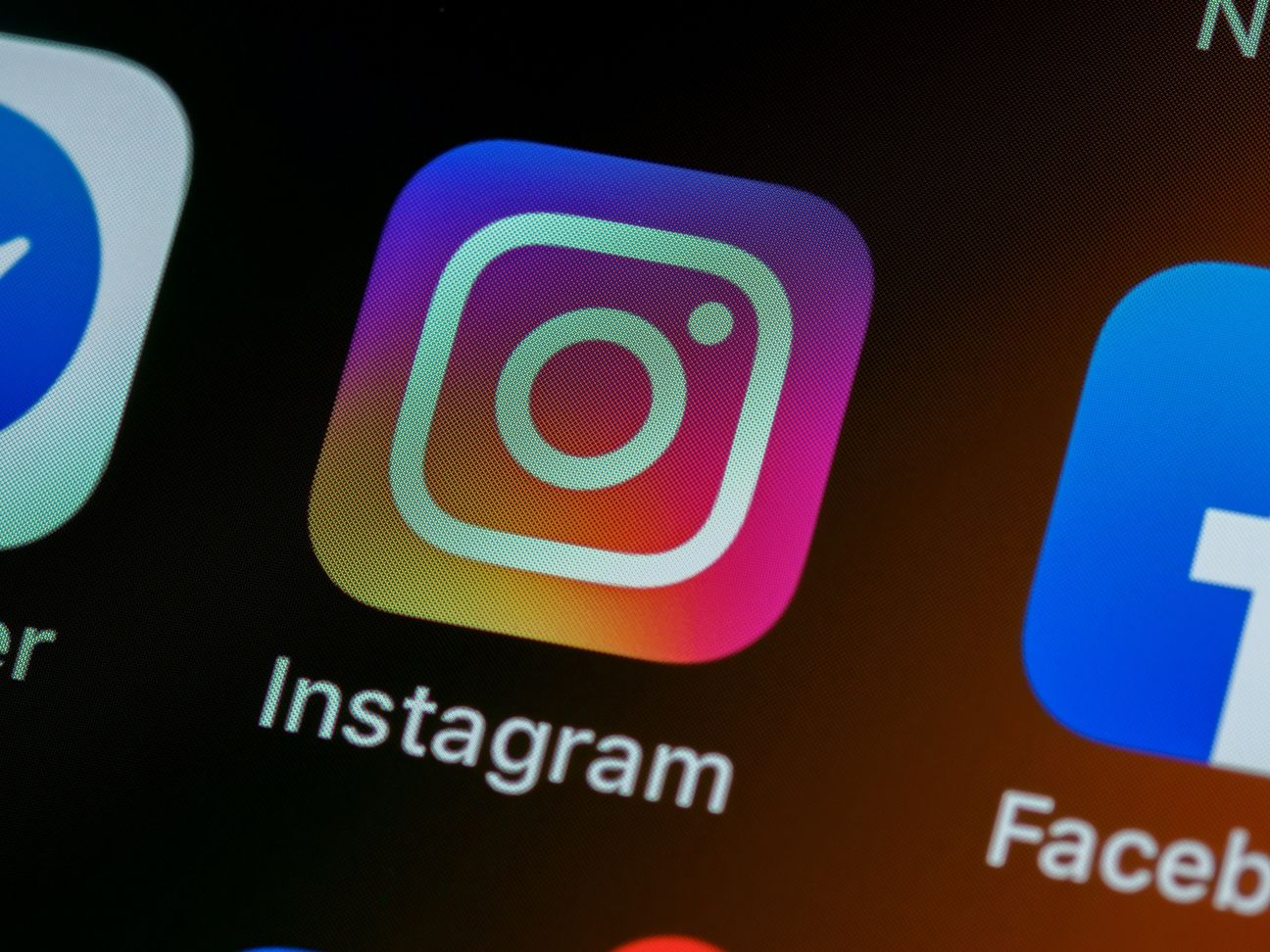 instagram followers grow increase tag hashtag location audience