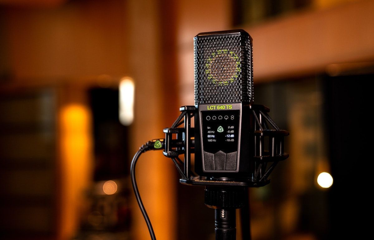 rent a lavalier microphone