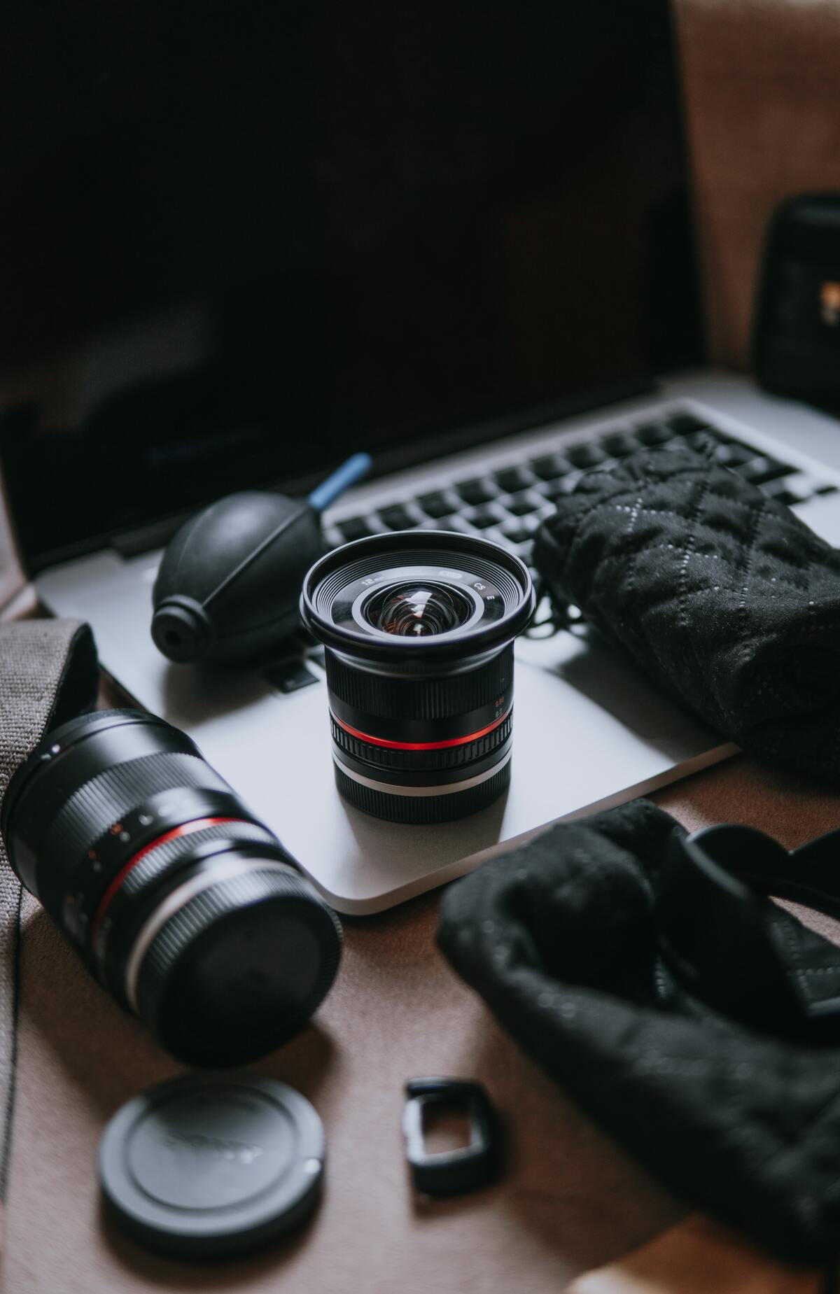 lens cleaning with air blower