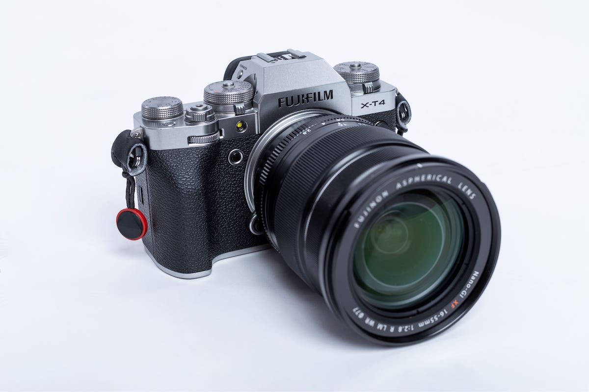 Fujifilm X-T4 vs Sony A6600